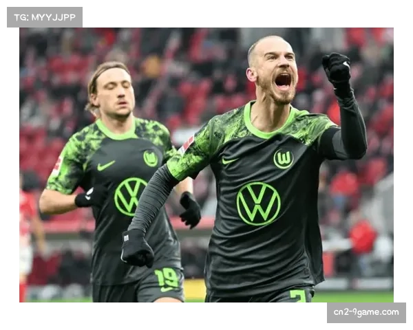 沃尔夫斯堡五后卫体系失效 被对手通过肋部渗透攻破