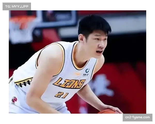 防守广东挡拆战术高度警惕,胡金秋外线活动时迅速补位 防守广东挡拆战术高度警惕,胡金秋外线活动时迅速补位